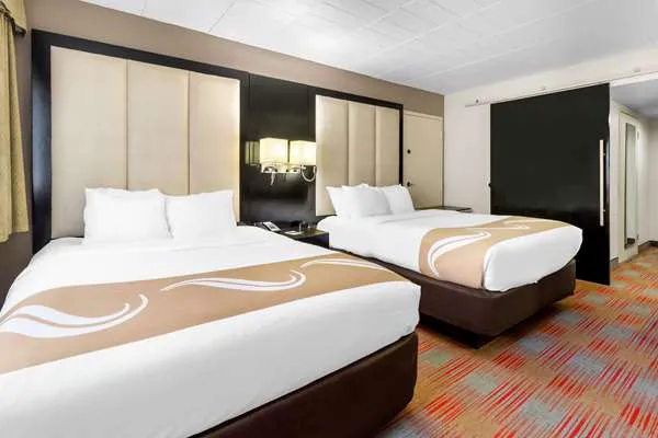 Quality Inn & Suites 4