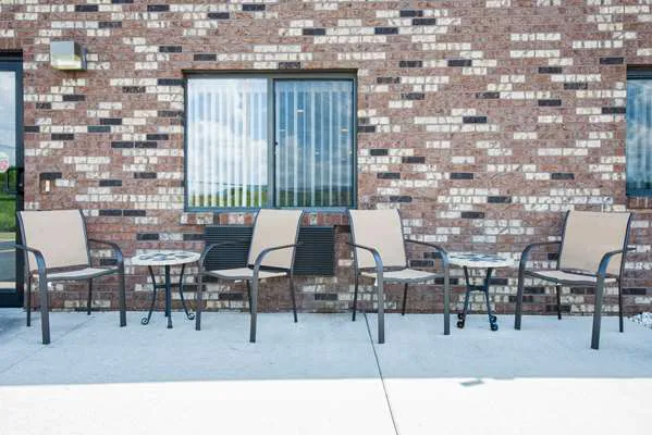 Super 8 by Wyndham Altoona 4