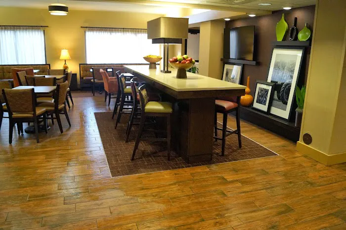 Hampton Inn Altoona 4