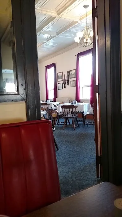 Capitol Hotel 4