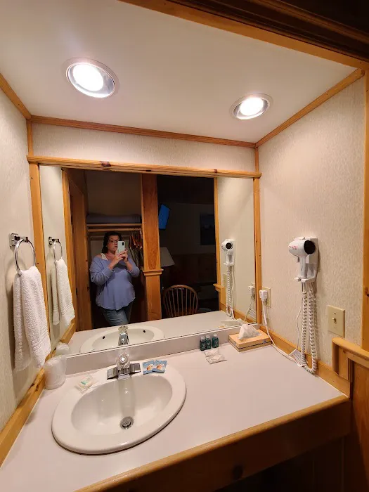 Wiscasset Woods Lodge 4