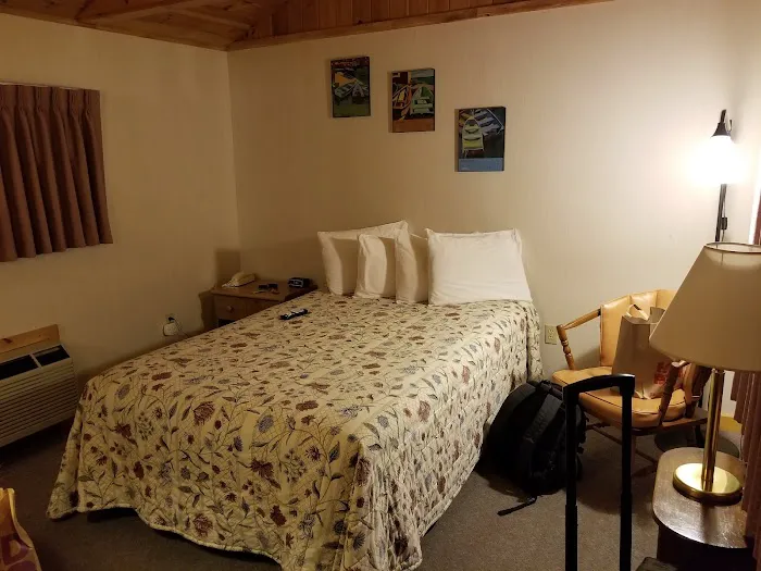 Wiscasset Woods Lodge 4