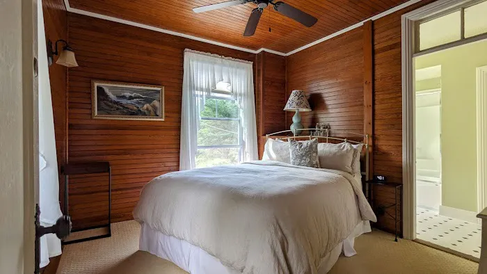 Grey Havens Inn 4