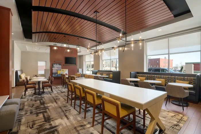 Hampton Inn Portland Downtown - Waterfront 5
