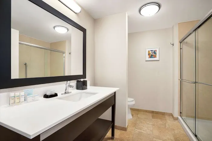 Hampton Inn Portland Downtown - Waterfront 5