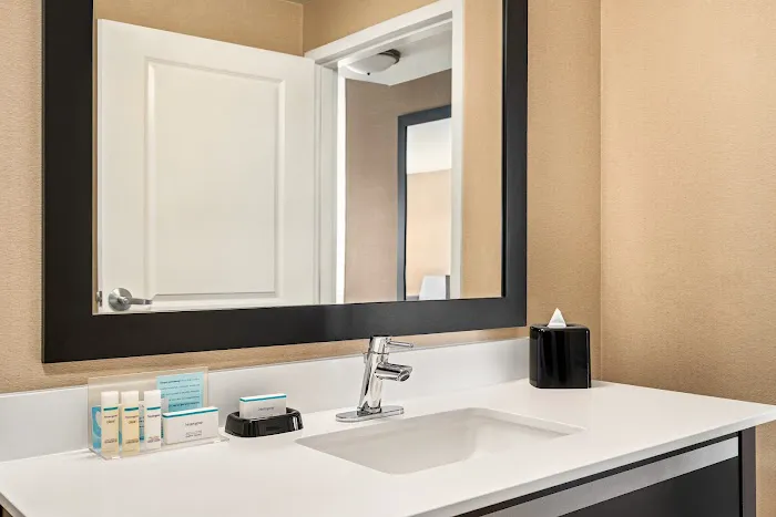 Hampton Inn Portland Downtown - Waterfront 5
