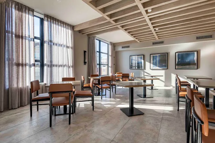 Cambria Hotel Portland Downtown Old Port 5