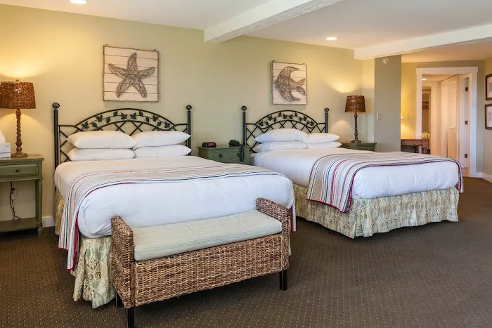 Glen Cove Inn and Suites 4