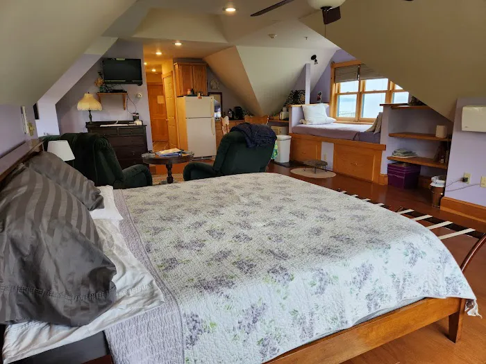 Wave Walker Cottage and Suite 4