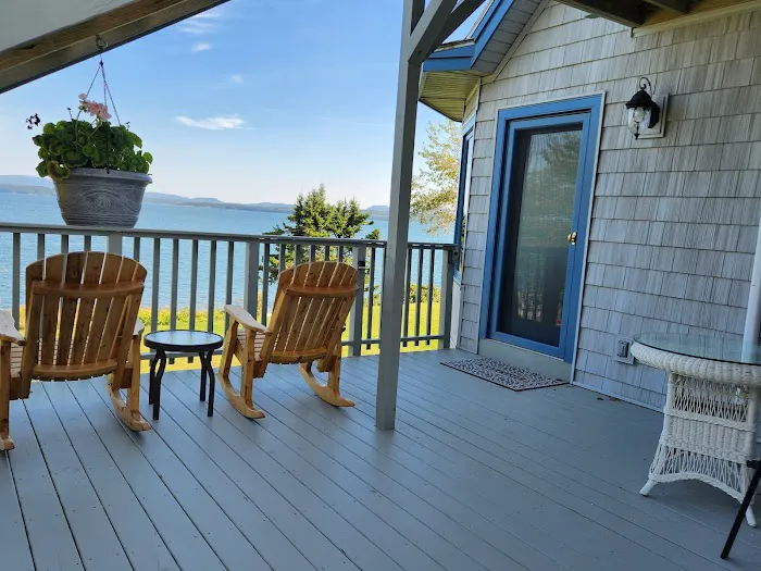 Wave Walker Cottage and Suite 4