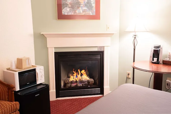 Fireside Inn & Suites Bangor 4