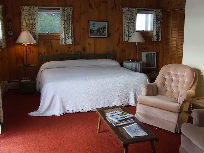 Country Club Inn 4