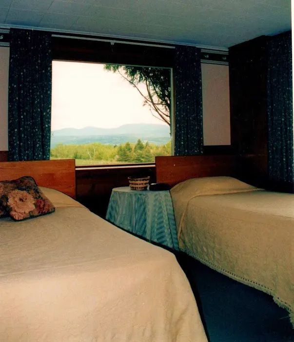 Country Club Inn 4