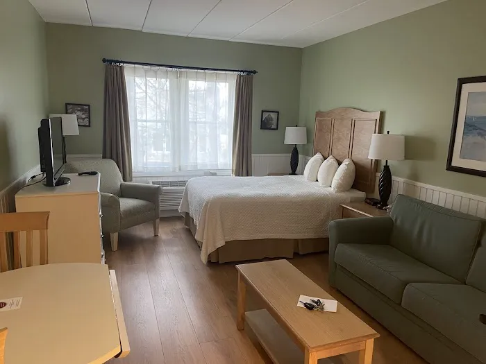 Holly Tree Resort 5