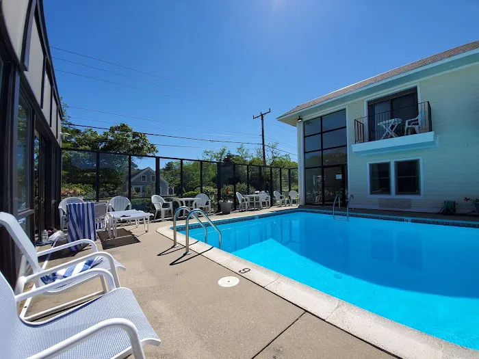 Holly Tree Resort 5
