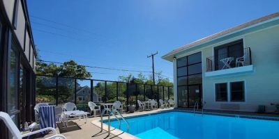 Holly Tree Resort