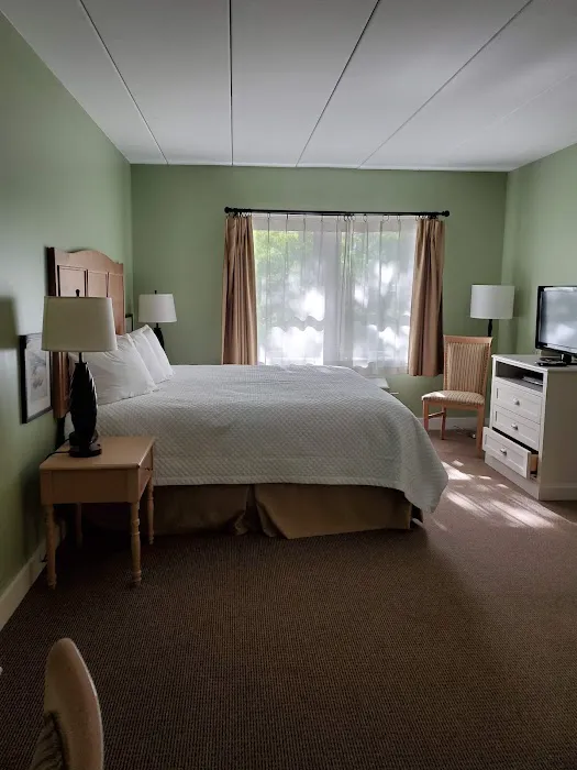 Holly Tree Resort 5