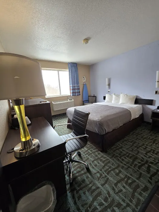 Quality Inn 4