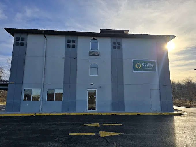 Quality Inn 4