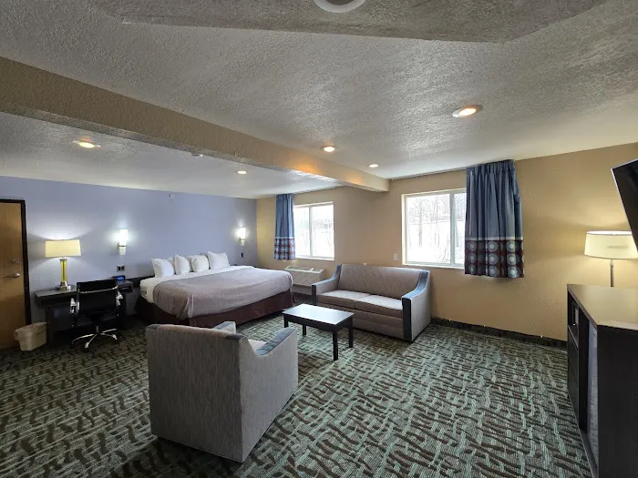 Quality Inn 4