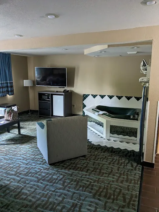 Super 8 by Wyndham Johnstown 4
