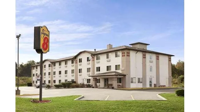 Super 8 by Wyndham Johnstown 4