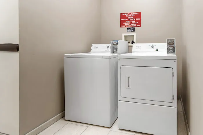 Red Roof Inn Johnstown 4