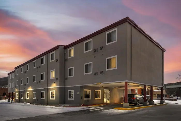 Red Roof Inn Johnstown 4