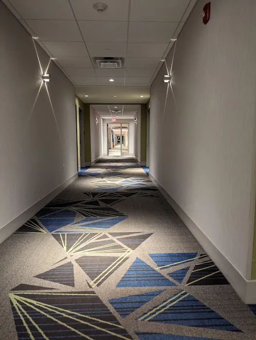 Holiday Inn Express & Suites Johnstown, an IHG Hotel 4