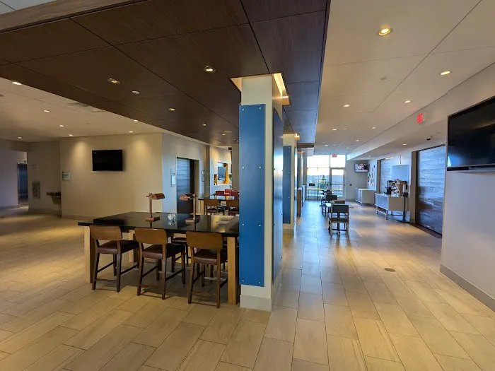 Holiday Inn Express & Suites Johnstown, an IHG Hotel 4