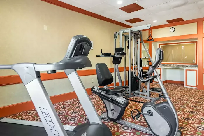 Quality Inn and Suites Indiana 4