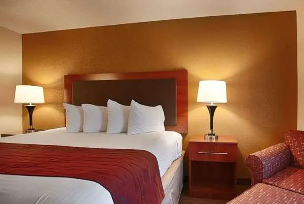 Days Inn by Wyndham Indiana PA Near IUP 4