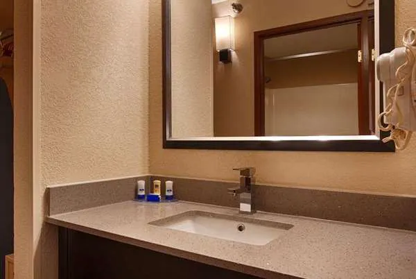 Days Inn by Wyndham Indiana PA Near IUP 4
