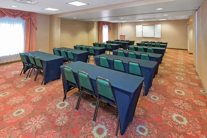 Hampton Inn & Suites Blairsville 4