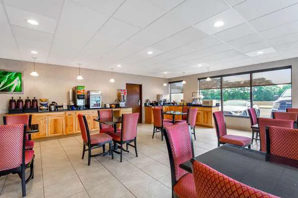 Days Inn by Wyndham Blairsville 4