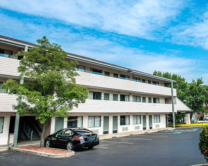 Quality Inn & Suites North 4