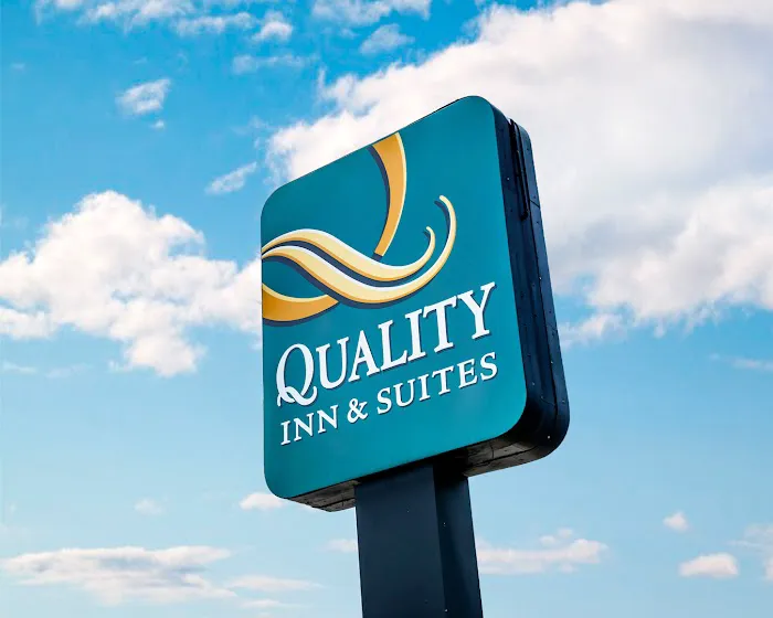 Quality Inn & Suites North 4