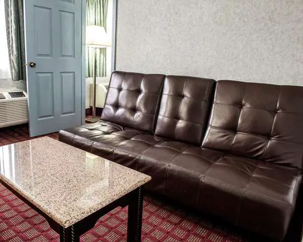 Quality Inn & Suites North 4