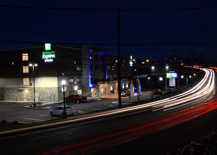 Holiday Inn Express & Suites Pittsburgh - Monroeville by IHG 4