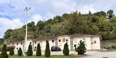 Super 8 by Wyndham Pittsburgh/Monroeville