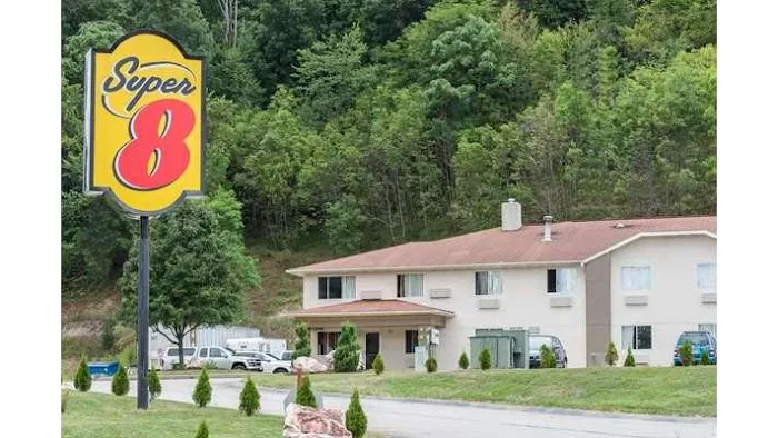 Super 8 by Wyndham Pittsburgh/Monroeville 4