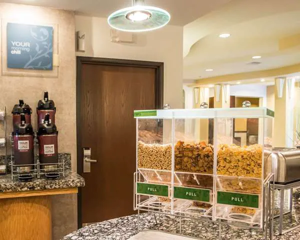 Comfort Suites 4