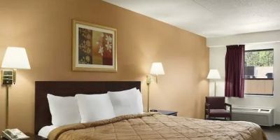 Days Inn by Wyndham Monroeville Pittsburgh