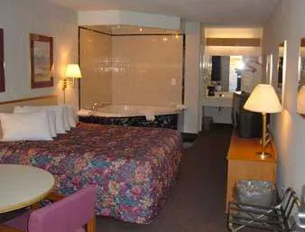 Days Inn by Wyndham Monroeville Pittsburgh 4