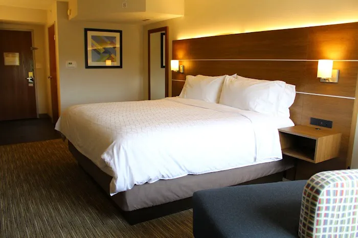 Holiday Inn Express Murrysville-Delmont by IHG 4