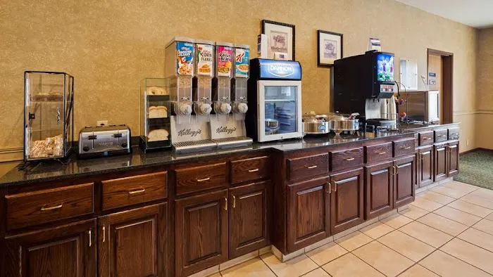 Best Western Penn-Ohio Inn & Suites 4