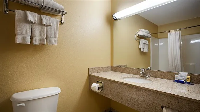 Best Western Penn-Ohio Inn & Suites 4