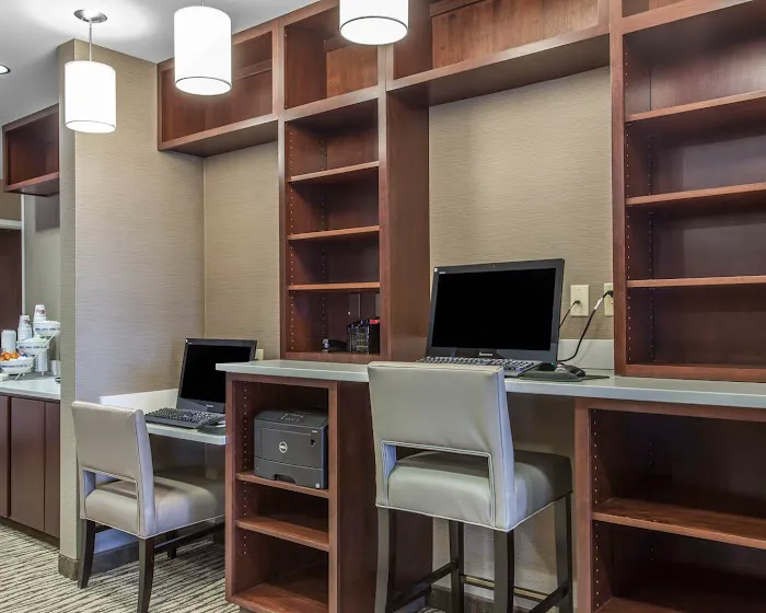 Comfort Suites Youngstown North 4