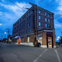 Rochester Hotel and Penn Beaver Restaurant Diamond Lounge ico