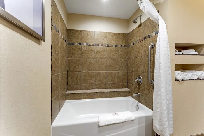 Comfort Suites 4